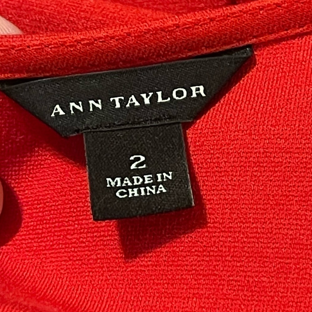Ann Taylor red rayon blend crop sleeve fitted dress - Picture 3 of 5